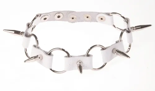 ошейник кожаный белый с кольцами шириной 20мм с с шипами длиной 25мм 3109-3 в Краснодаре