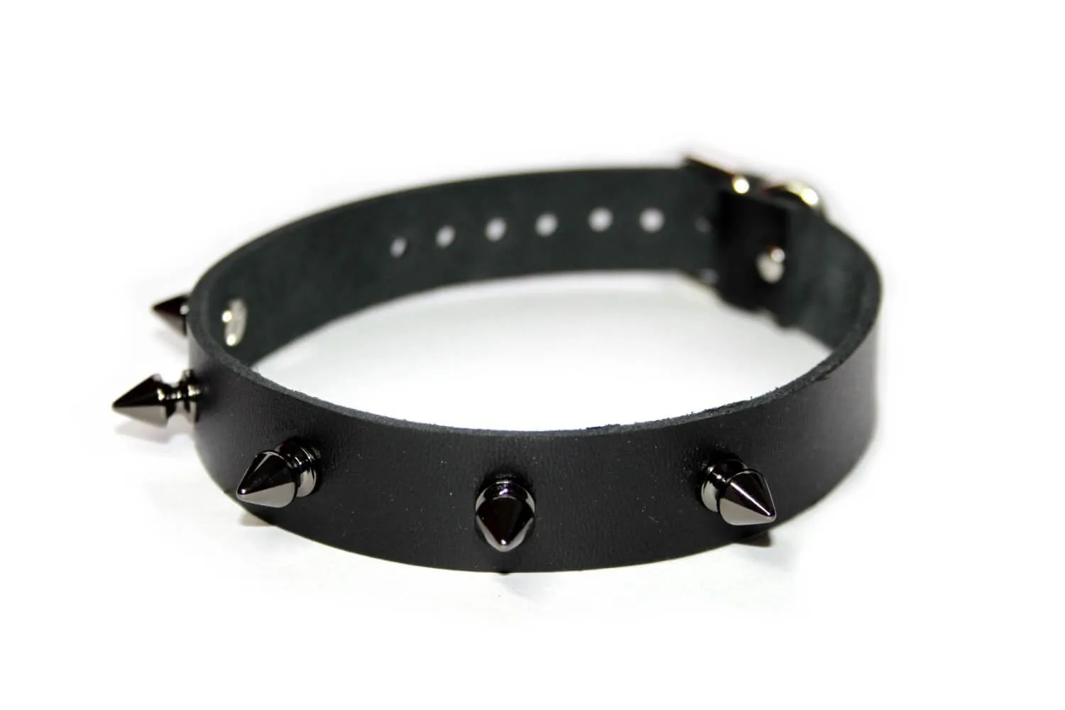 Ошейник с черными шипами PinkRabbit кожаный, чёрный