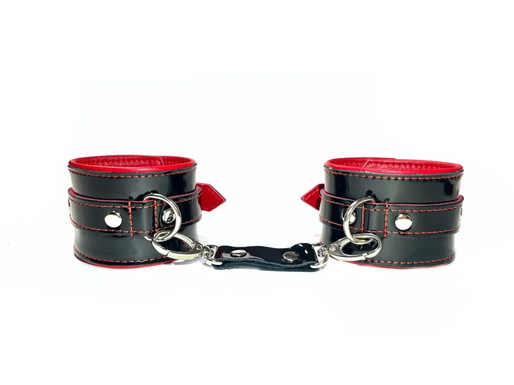 наручники из кожи лак черно-красные 51029ars в Краснодаре