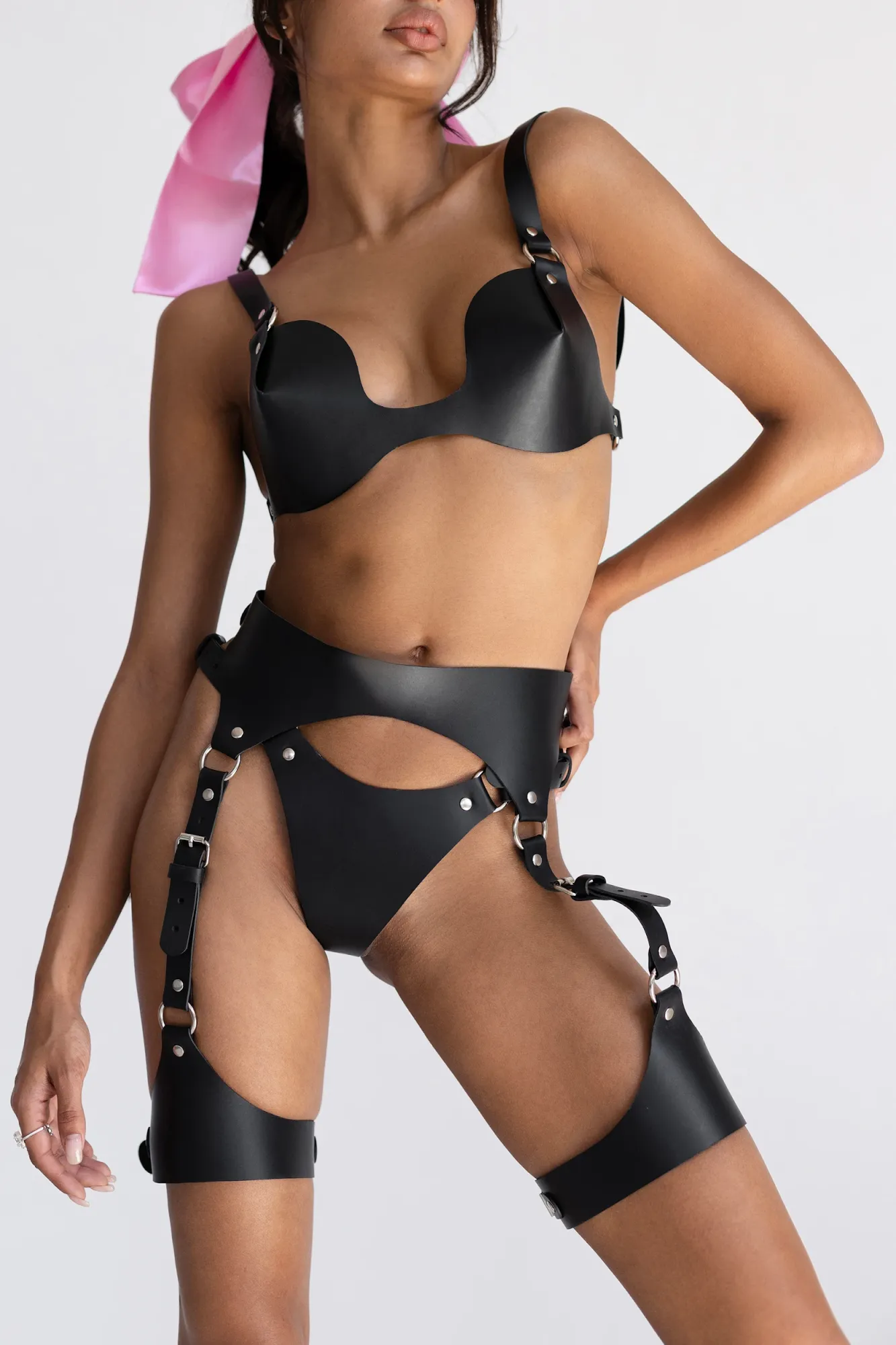 Пояс PinkRabbit с гартерами из кожи, чёрный, onesize