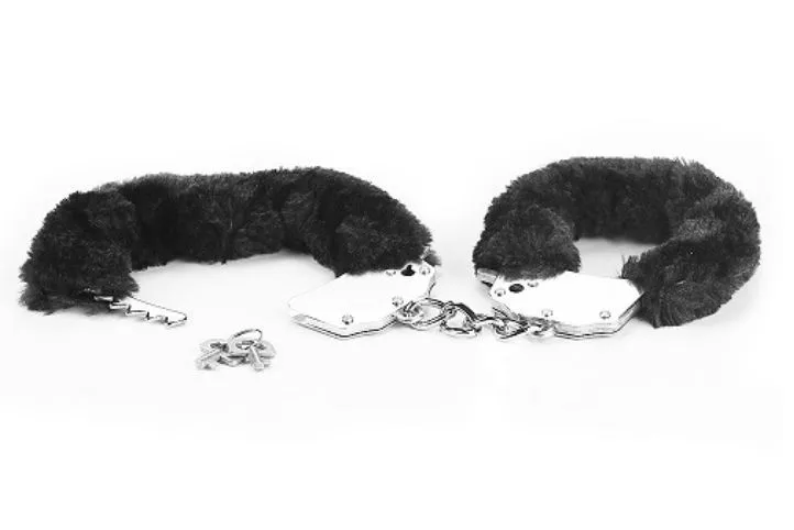 наручники декоративные lovetoy fetish pleasure fluffy handcuffs, черные в Краснодаре
