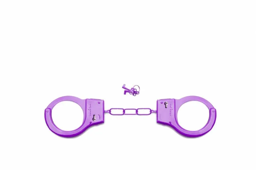 наручники декоративные shots media metal handcuffs, фиолетовые в Краснодаре
