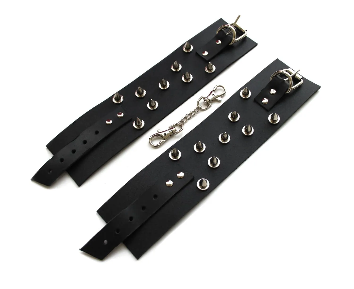 поножи декоративные кожаные pinkrabbit c шипами, черные в Краснодаре