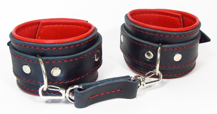 оковы на руки с красным подкладом 51020ars в Краснодаре