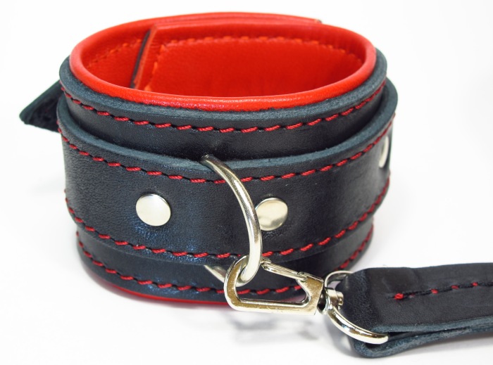 оковы на руки с красным подкладом 51020ars в Краснодаре