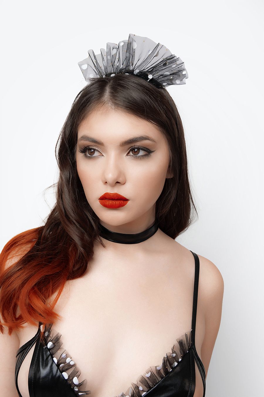 Эротическое костюм горничной erolanta eleanor (боди, фартук, головной убор, чокер) черно-белый (46-48) в Краснодаре