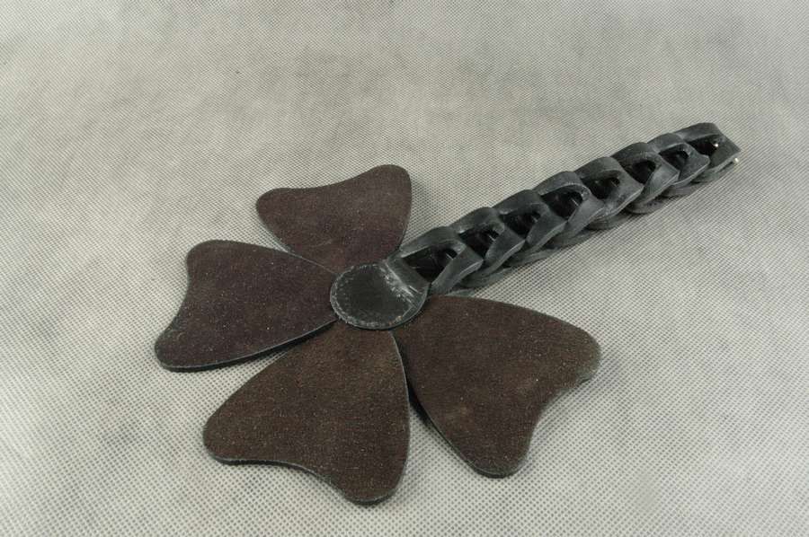 шлепалка beastly четырехлистник, чёрная в Краснодаре