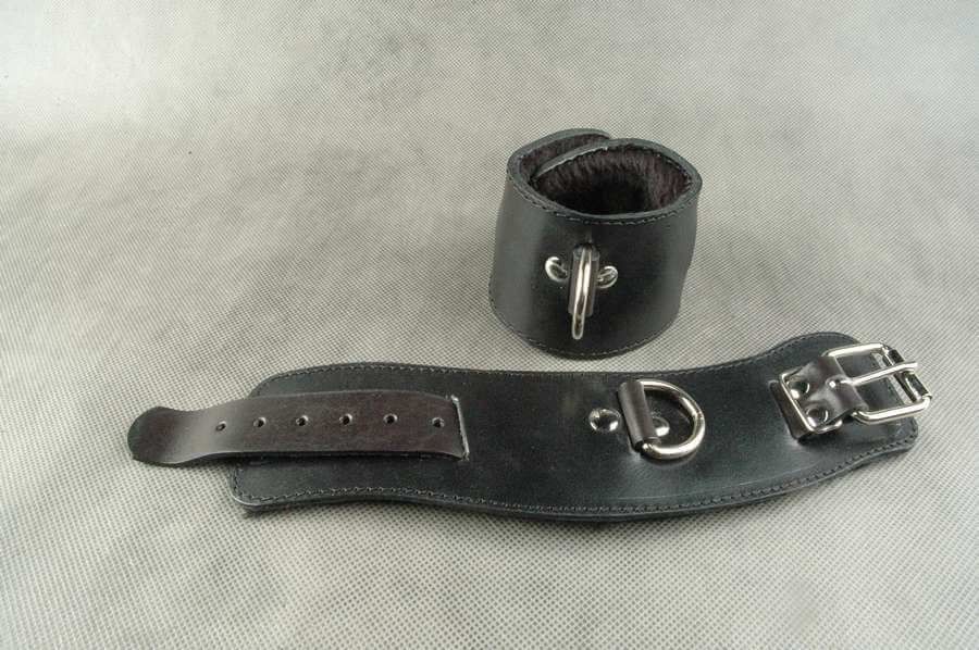 наручники декоративные beastly анатомические, черные в Краснодаре