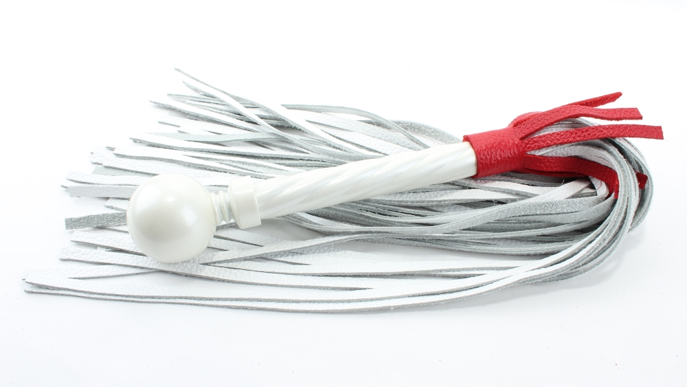 плеть белая с красной отделкой 54039ars в Краснодаре