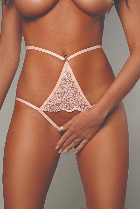 Откровенные трусики с доступом