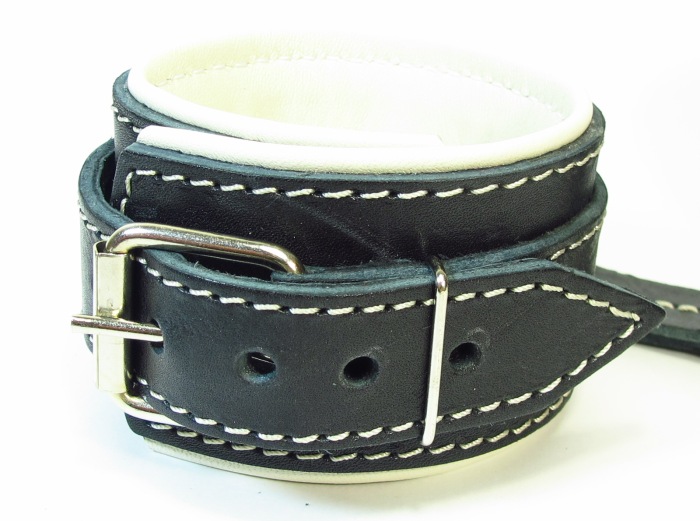 оковы на руки со светлым подкладом 51021ars в Краснодаре