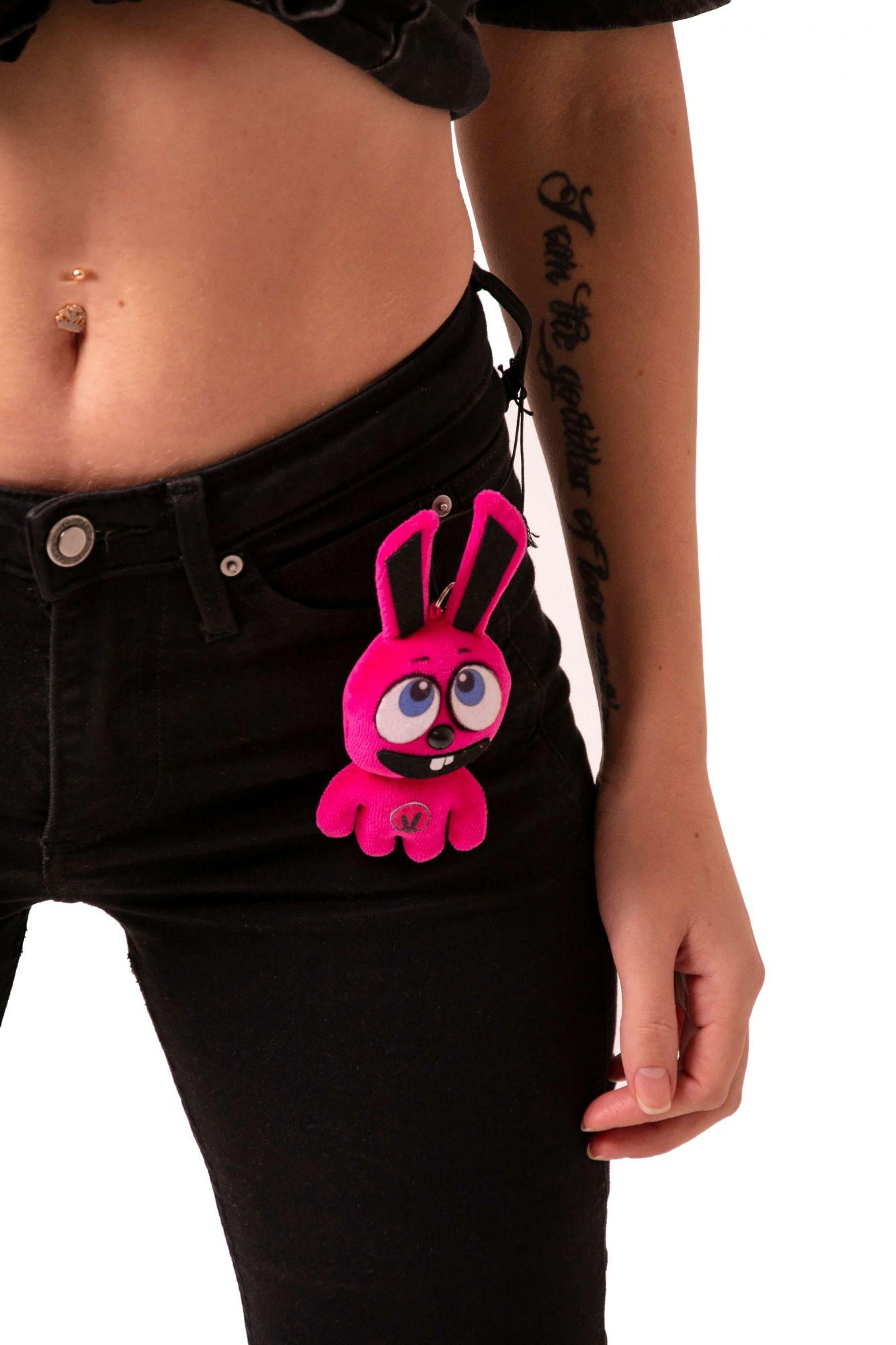 Брошь плюшевый кролик на магните с кольцом