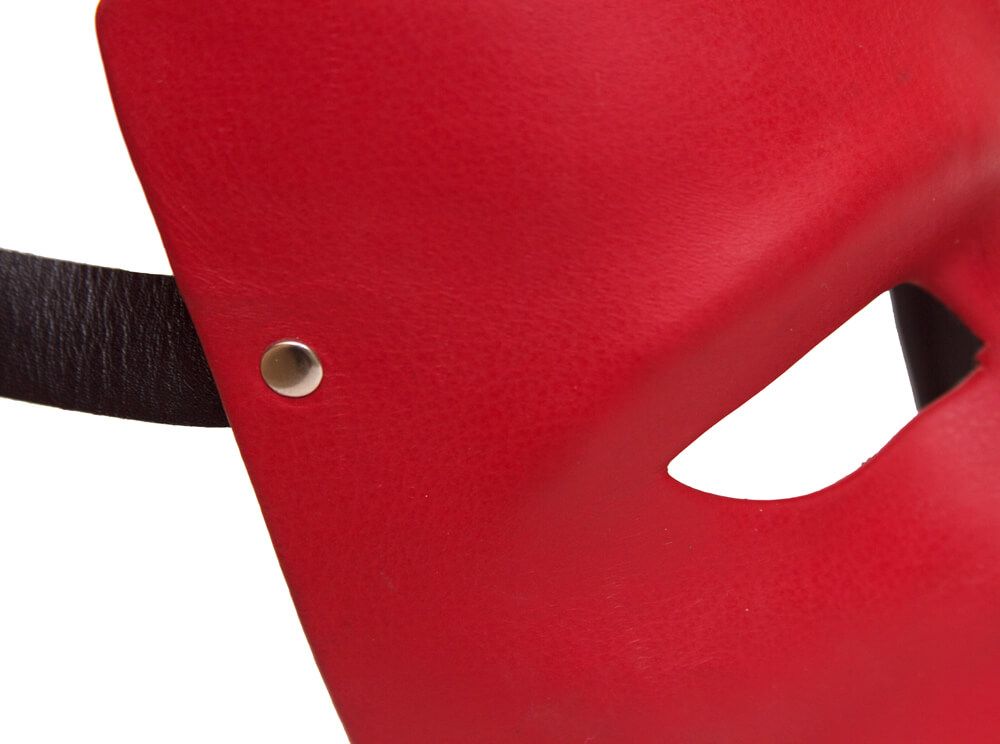 маска баута подиум кожаная, черно-красная в Краснодаре