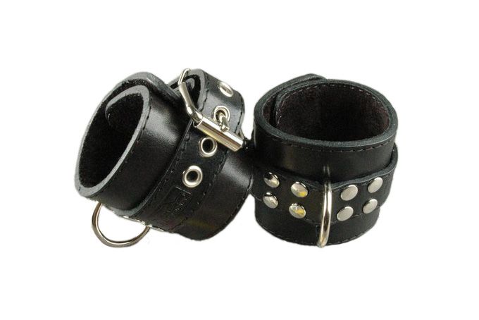наручники декоративные подшитые beastly с замочками, черные в Краснодаре