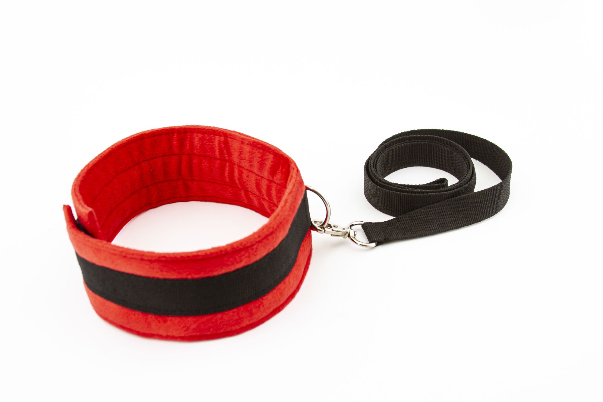 ошейник чёрно-красный с поводком в Краснодаре